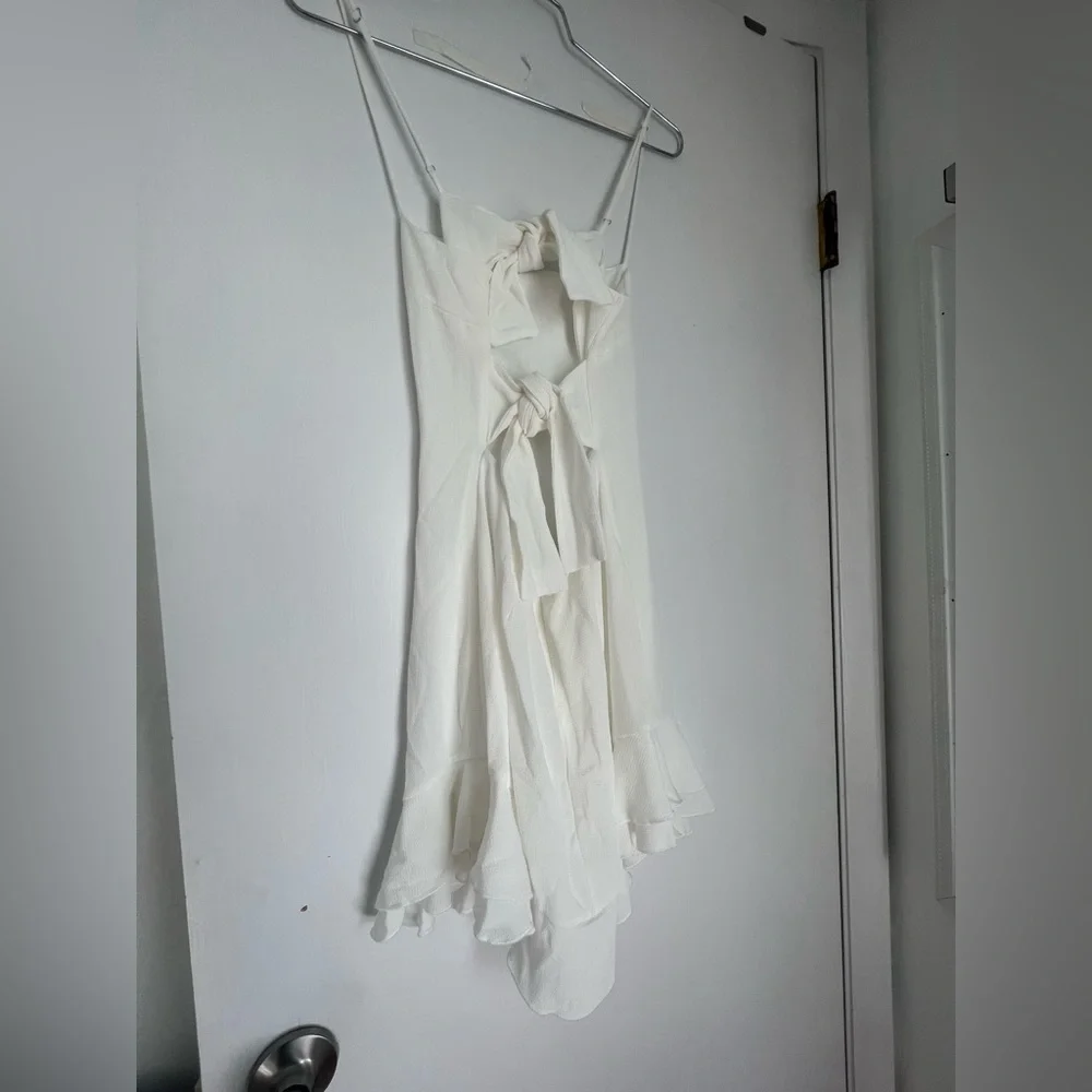 Brand New Lucy in the Sky Dress - Picture 3 of 4